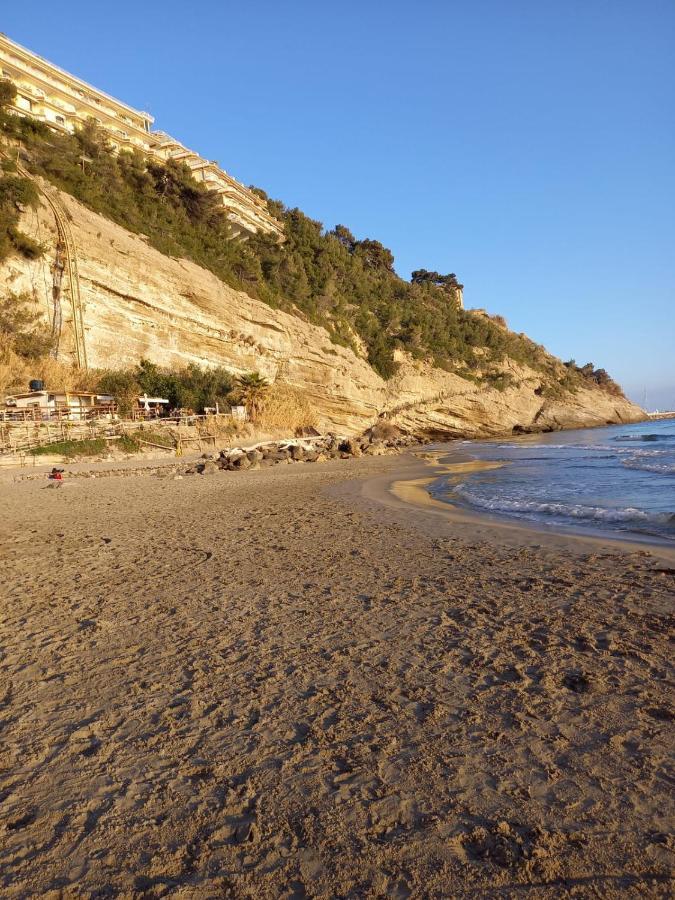 Sea And Monaco Charme View On The Beach Ventimiglia Zewnętrze zdjęcie